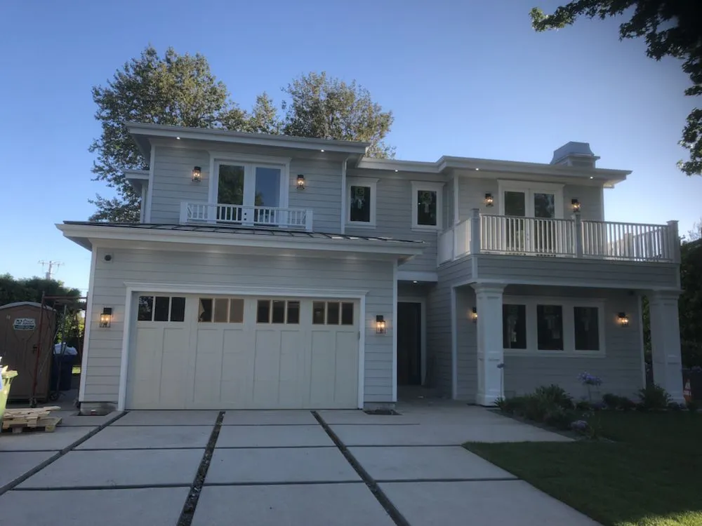 Slide of E4 Electric