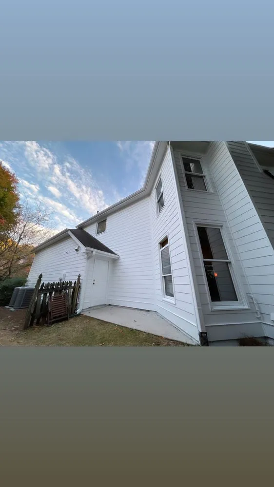 Slide of E&A Contractors