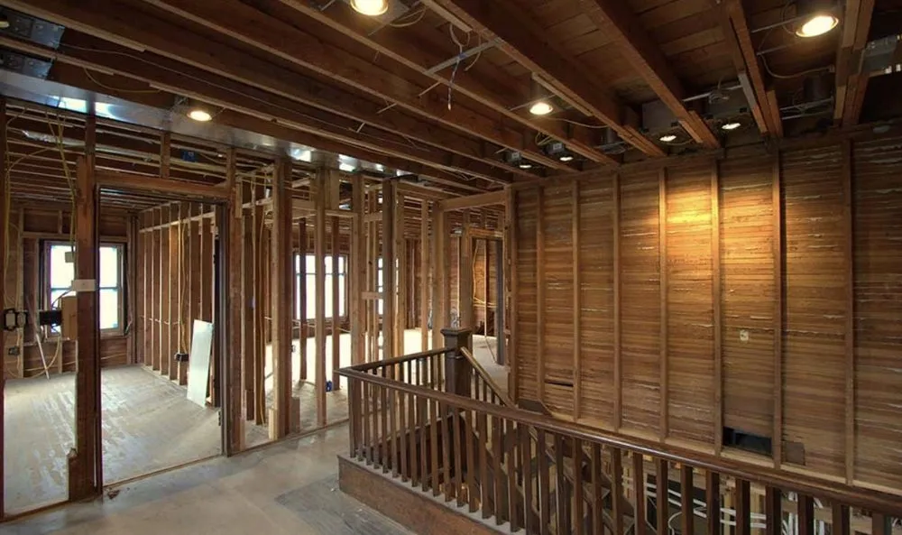 Slide of E&A Electric