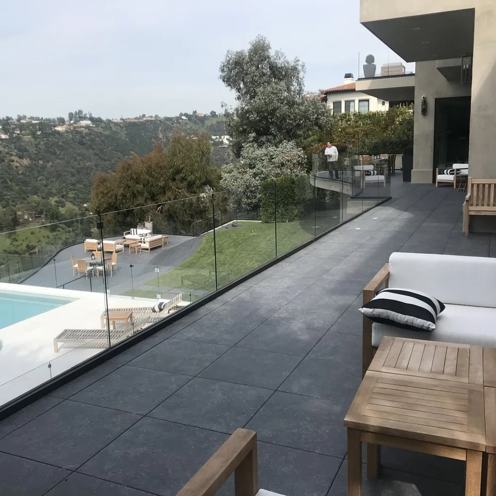 Slide of E&A Electric