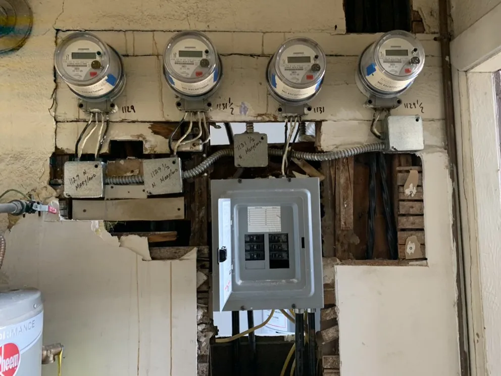 Slide of E&A Electric