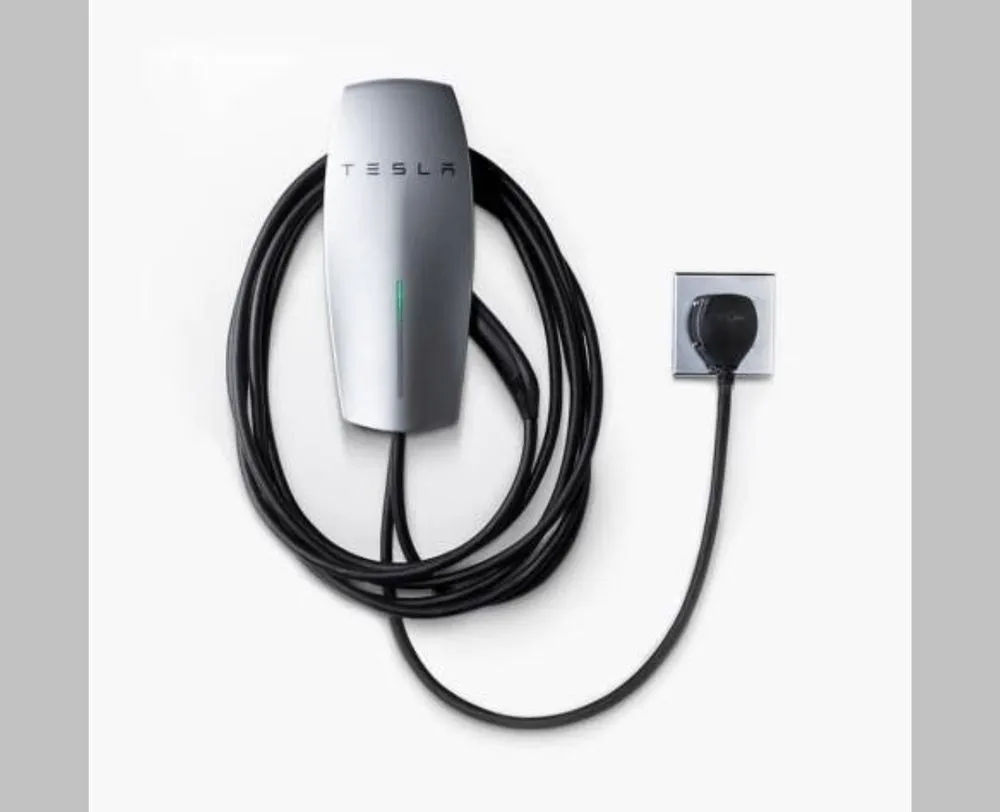 Slide of E&A Electric