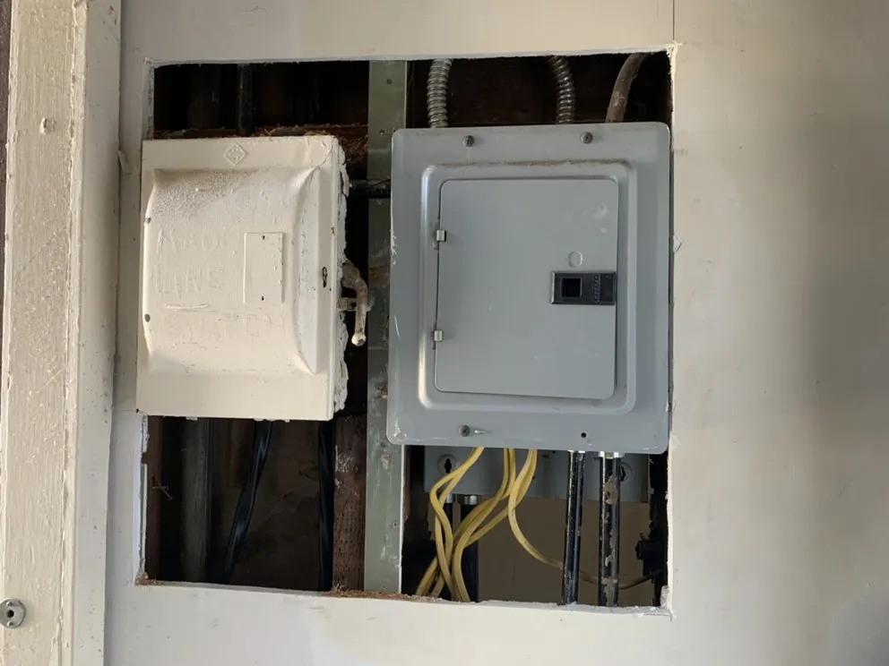 Slide of E&A Electric