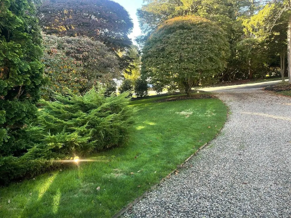 Slide of E&A Electric