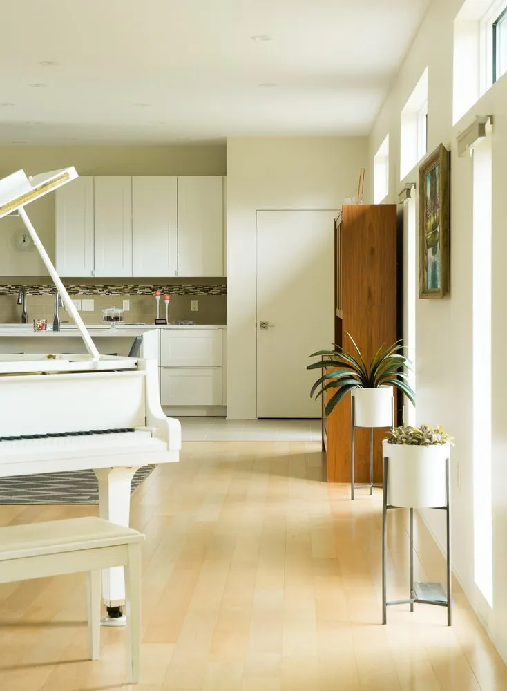 Reliable electrician providing lighting installation in , 