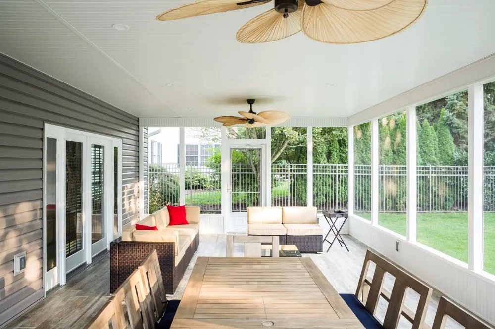 Licensed electrician providing outlet and switch repair in , 