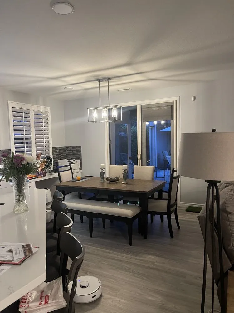 Slide of Earl's Electric