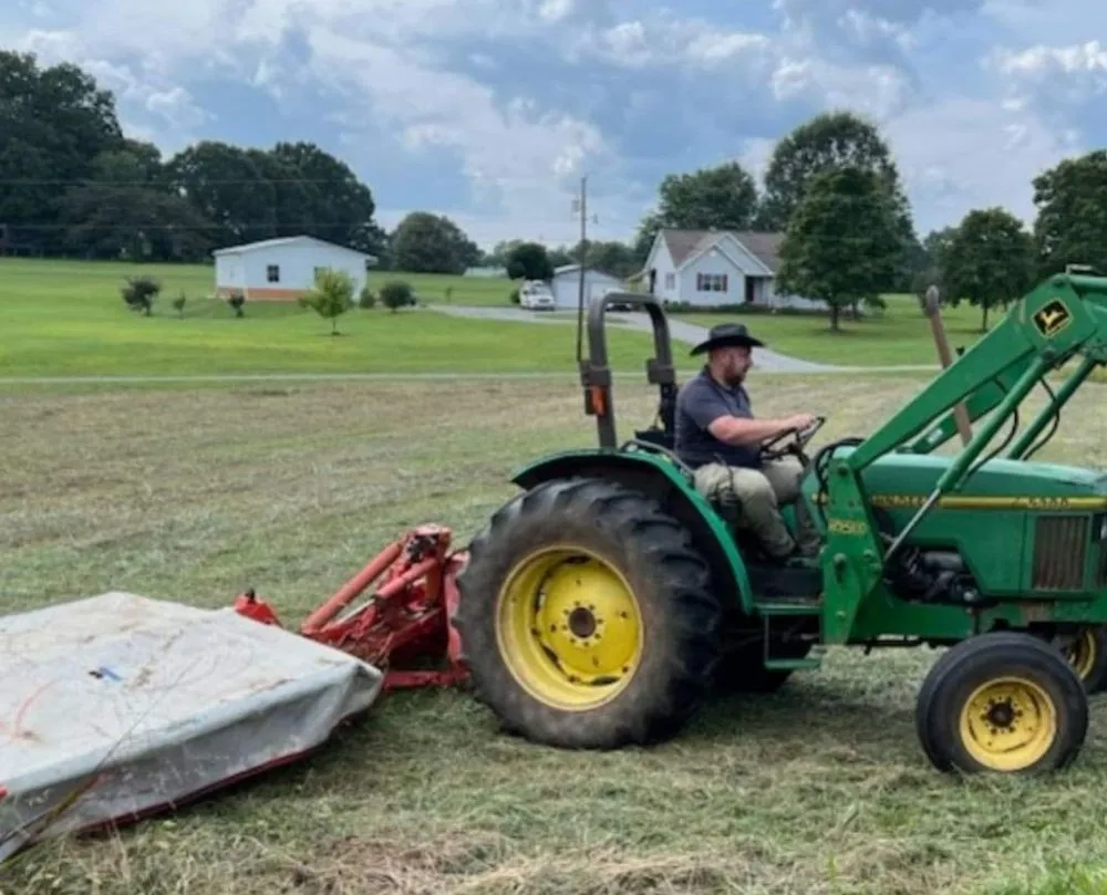 Slide of Earlskis Handyman Services