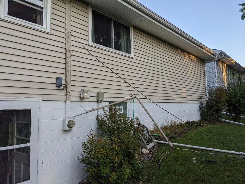 Slide of EarlyBird Electric