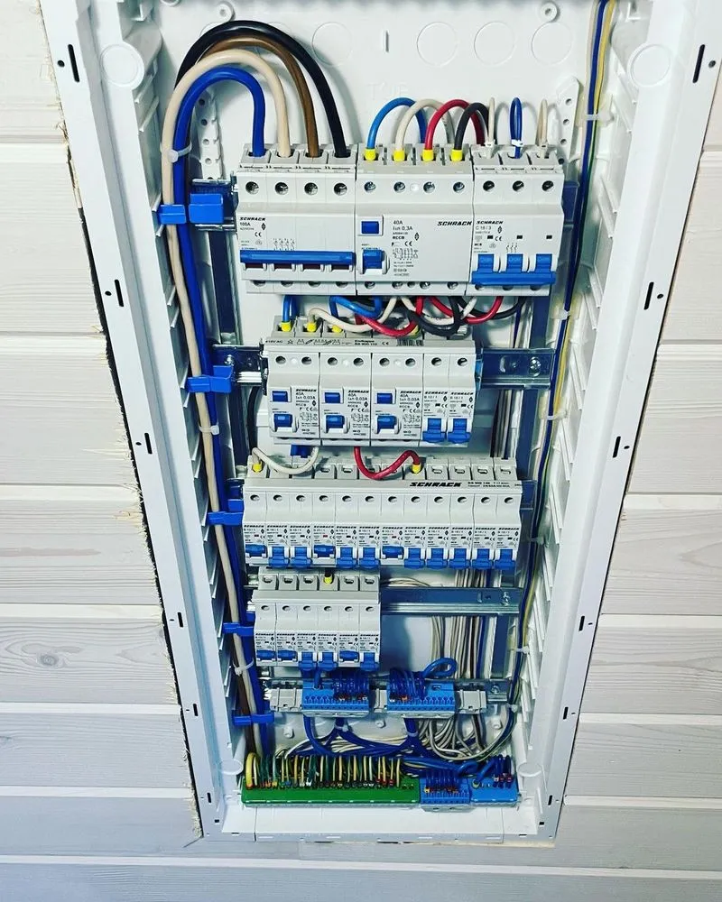 Slide of East End Ave Electric