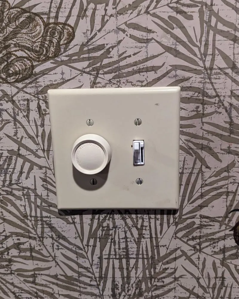 Slide of East Hollywood Electric