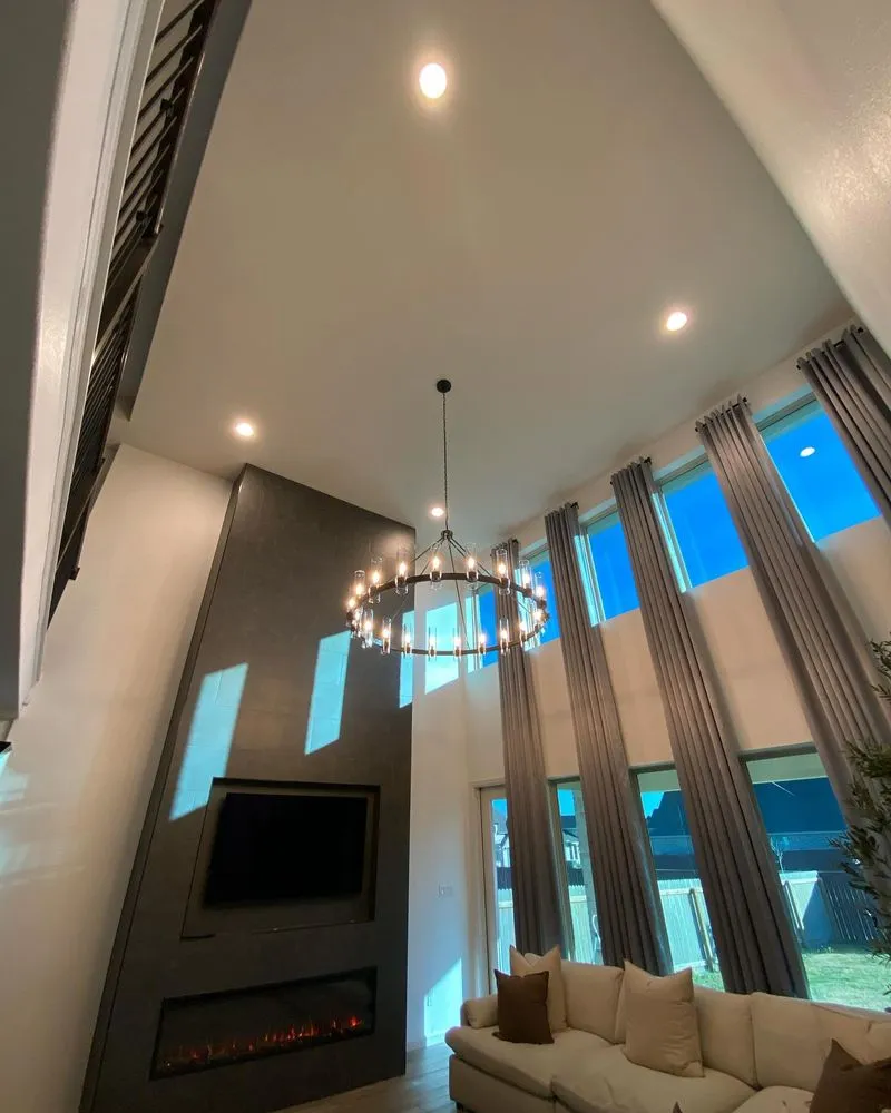 Slide of East Hollywood Electric