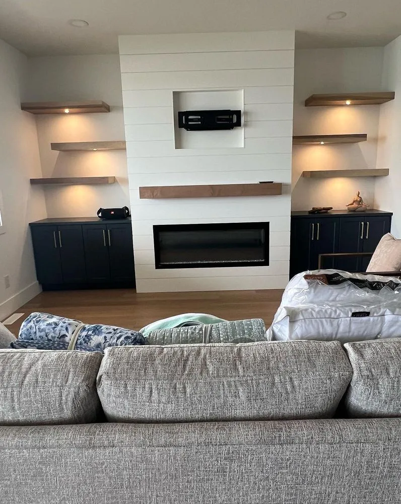 Slide of East Isles Electric