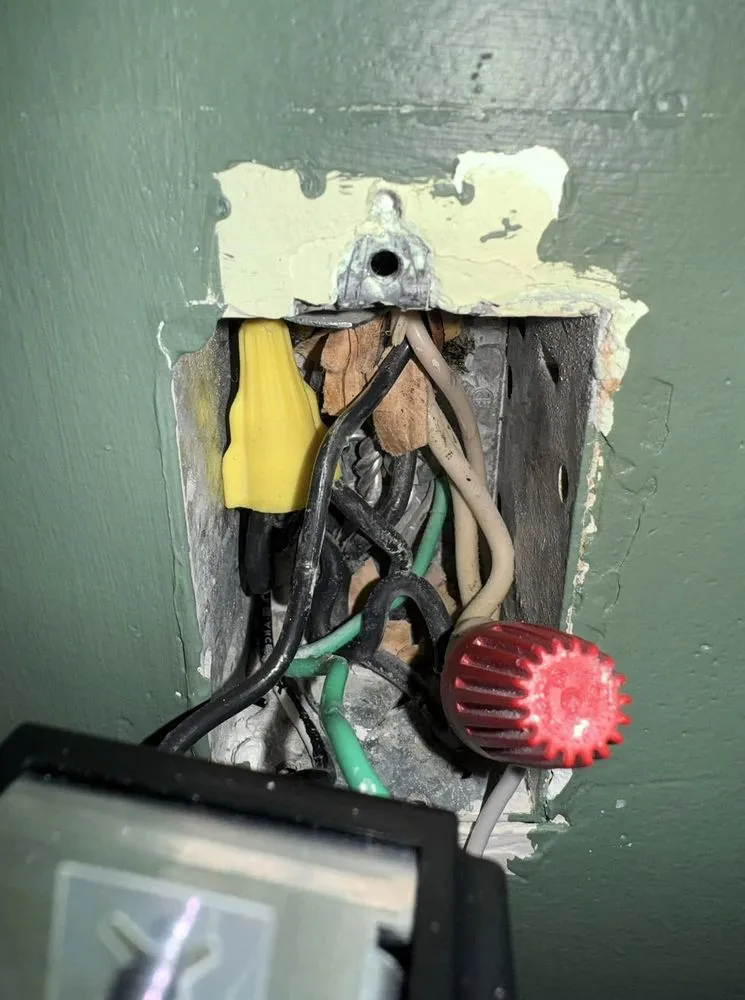 Slide of East Isles Electric