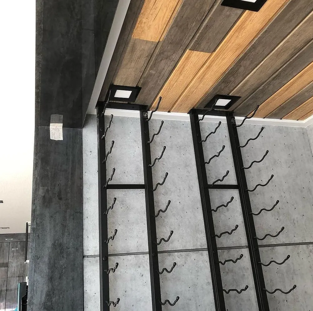 Reliable electrician providing electrical repair in ,