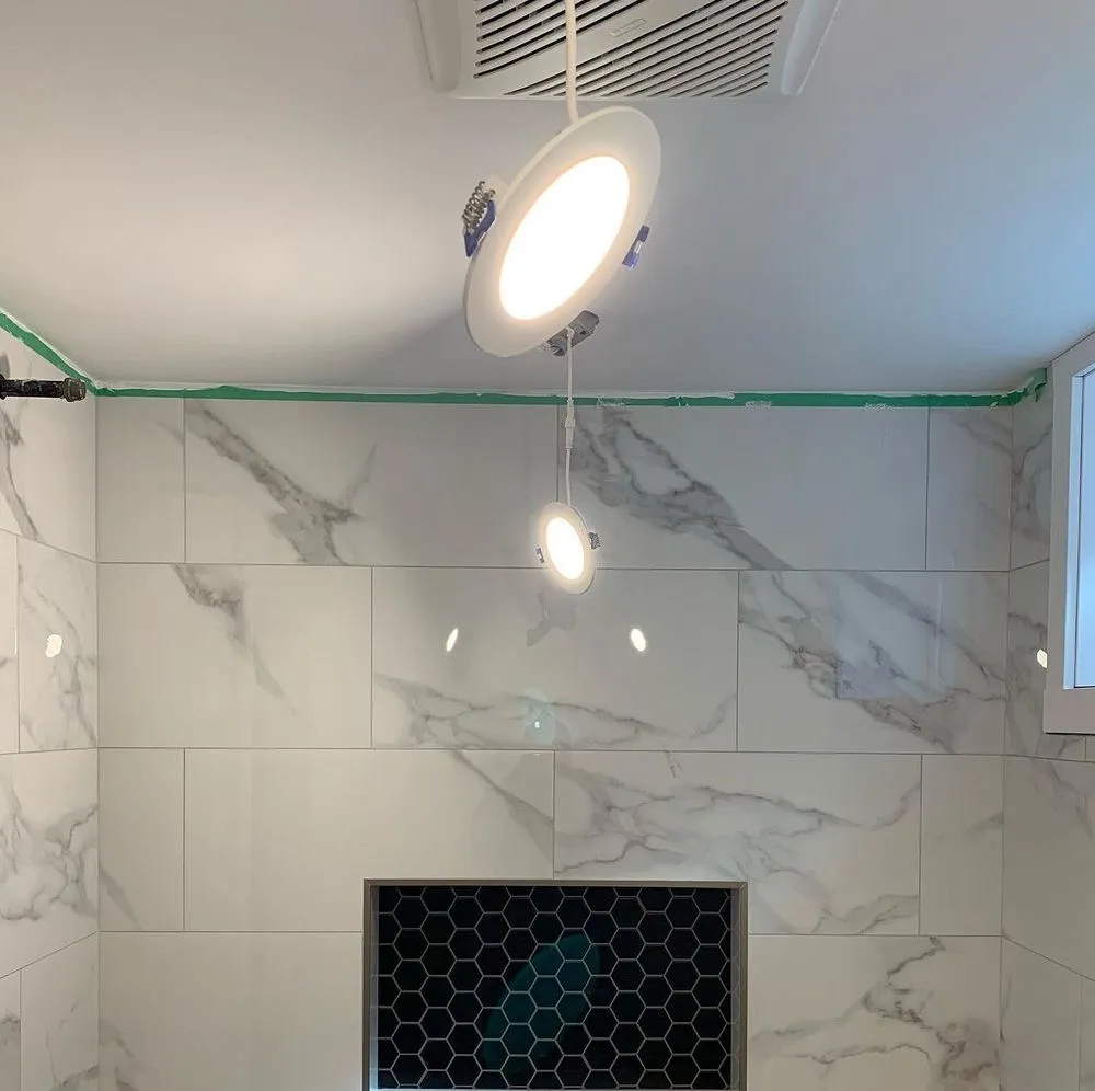 Certified electrician providing emergency electrical service in , 