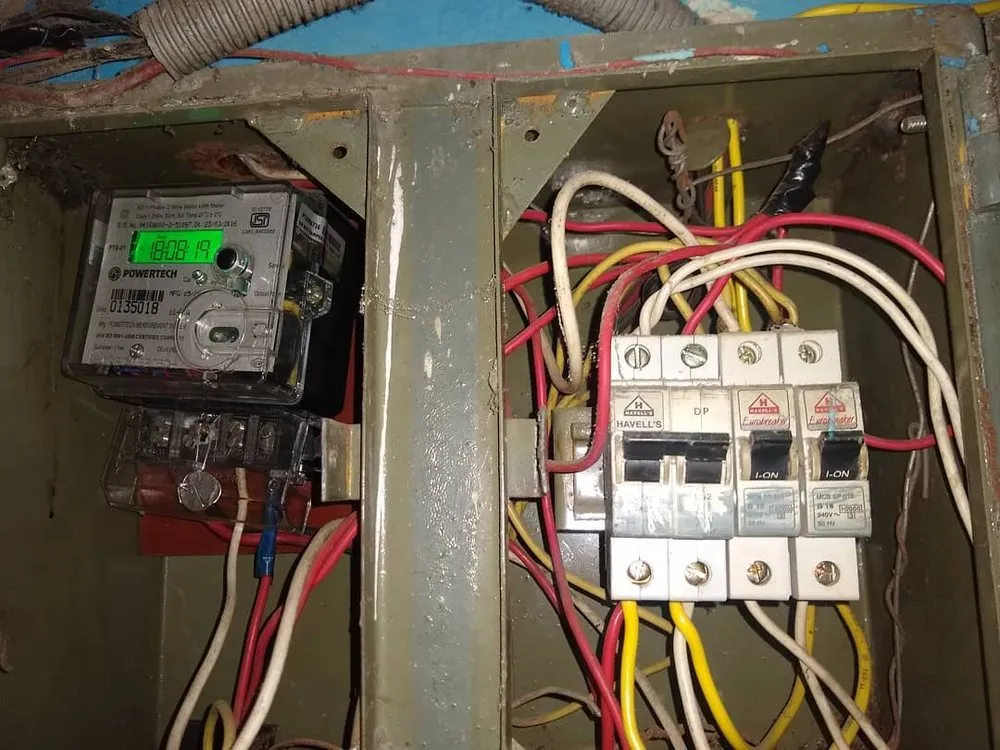 Slide of East Watertown Electricians