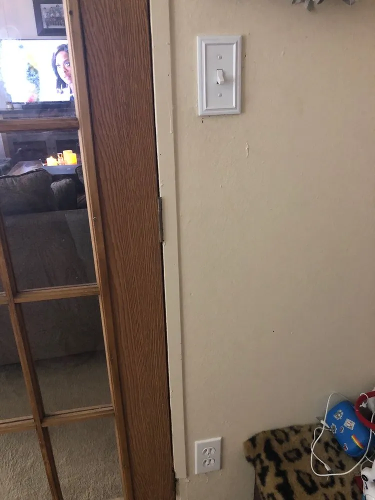 Slide of Eazy Electric