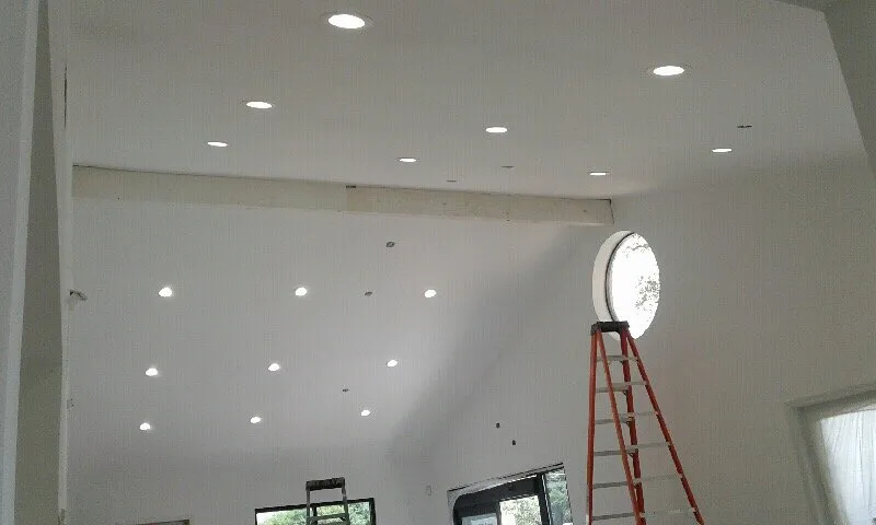 Licensed outlet and switch repair experts serving , - EB Extreme Electrical Services