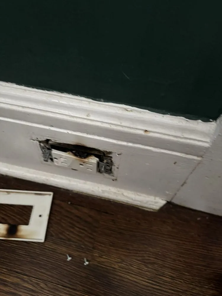 Slide of Ebanks Electrical Services