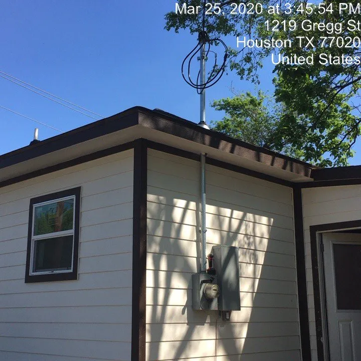 Slide of Ebony & Ivory Electrical Solutions