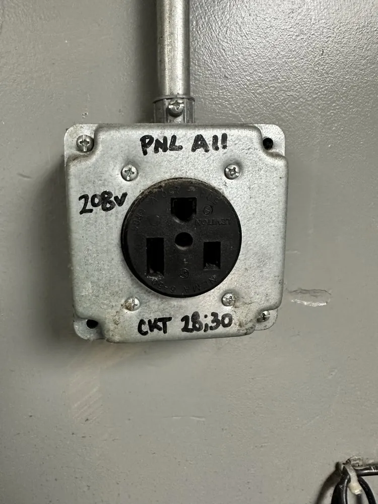 Slide of EC Electrical Services