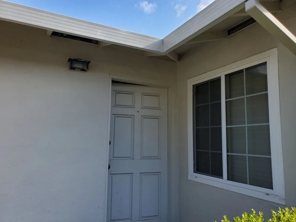 Slide of EChiBon Electric