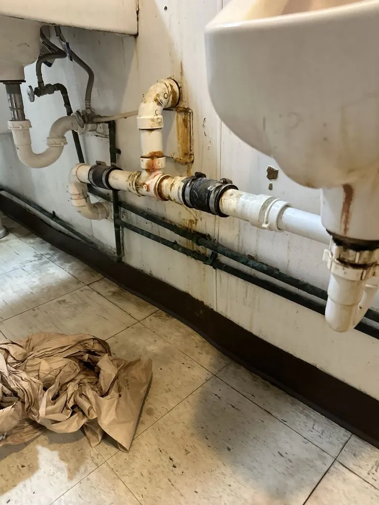 Slide of Echo Facility Solutions