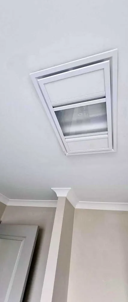 Slide of Echo Park Electric