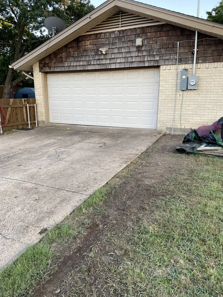 Slide of Eclipse Electric