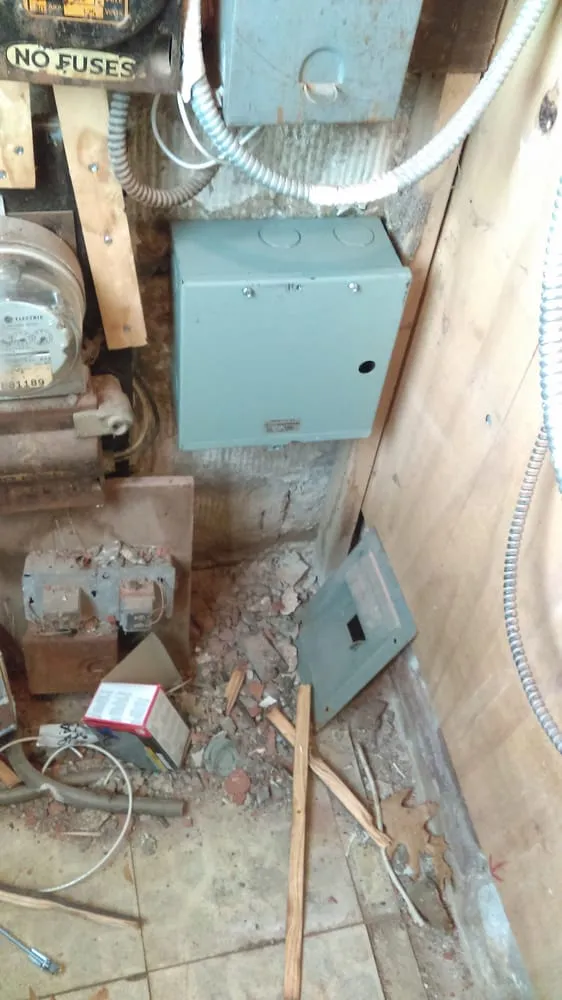 Slide of Eco Electrician