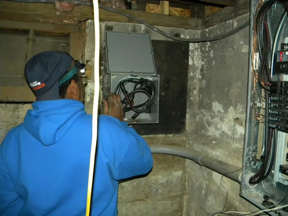 Slide of Econolec Electric Company