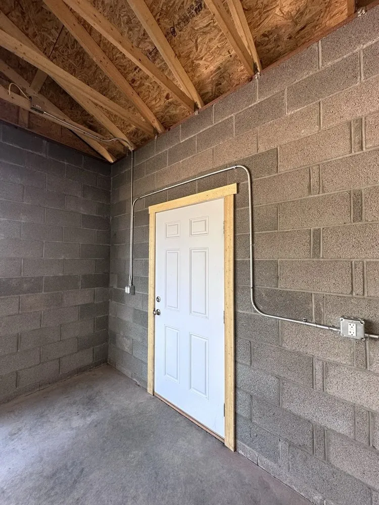 Licensed electrician providing wiring installation in , 