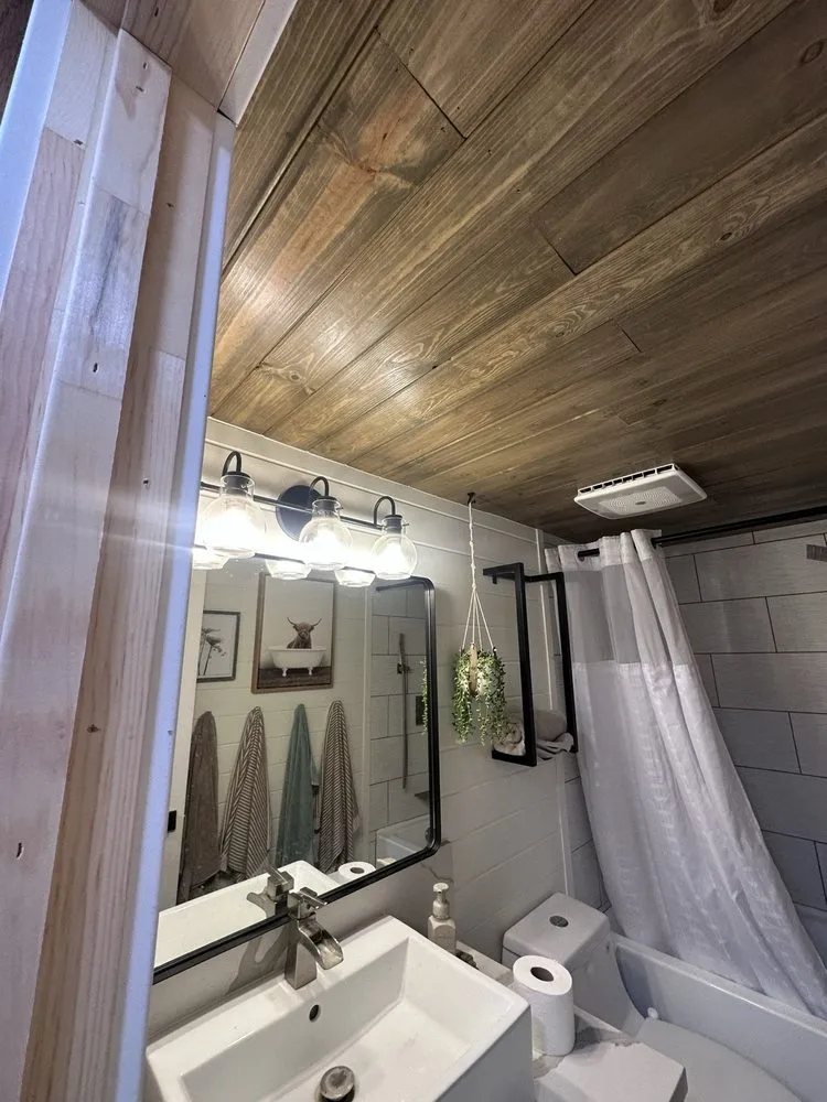 Professional electrician providing lighting installation in , 