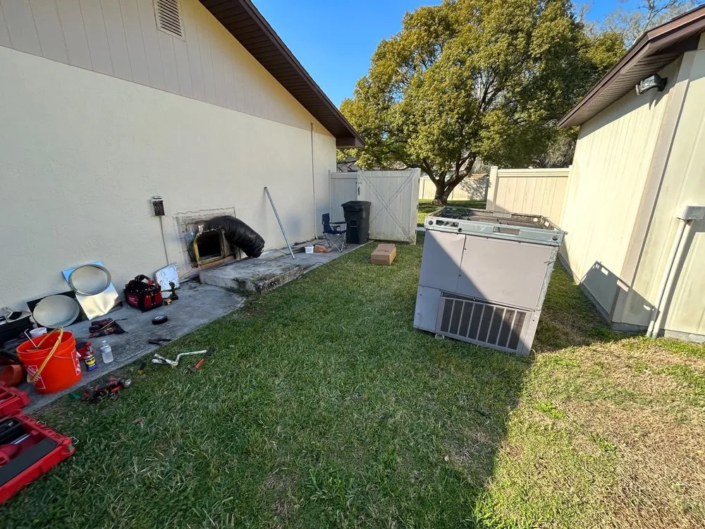 Emergency electrician providing outlet and switch repair in St. Petersburg, FL - Ecovolt Electric, Inc