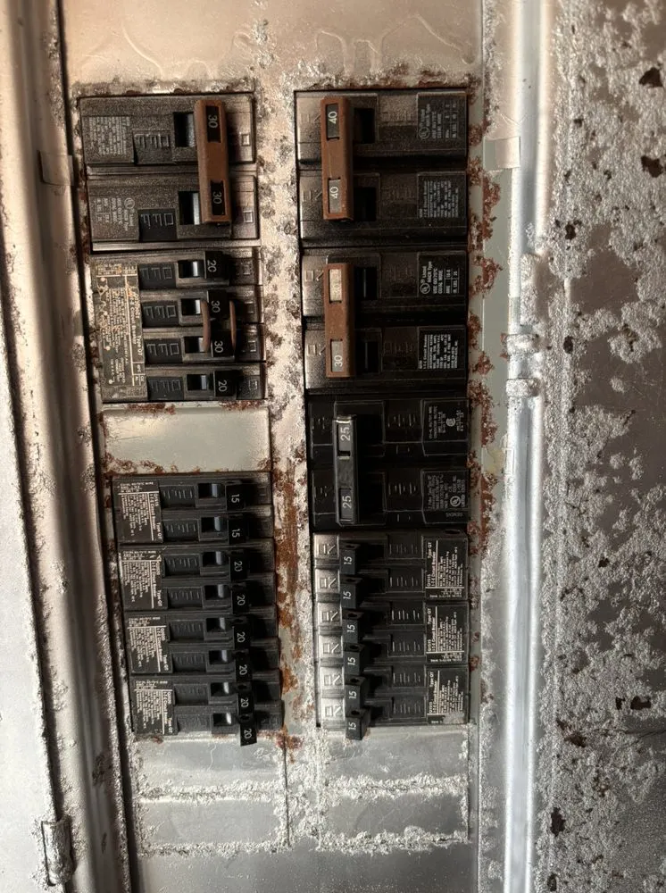 Slide of Ecuafrance Electric