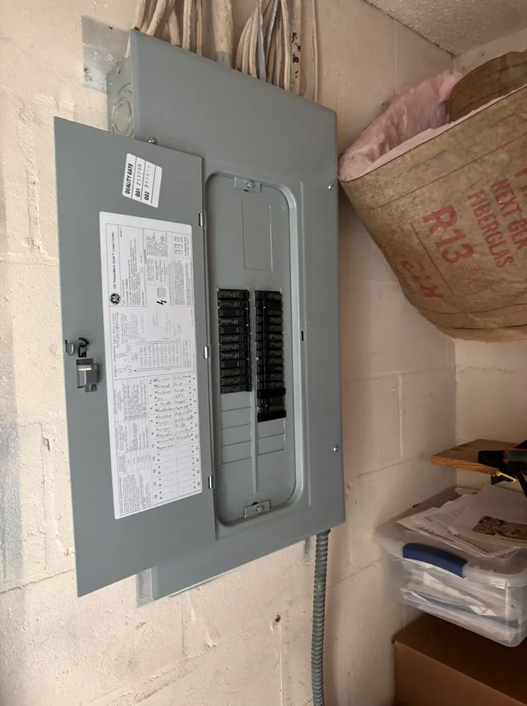 Expert electrical service for homes in emergency electrical service,  by 