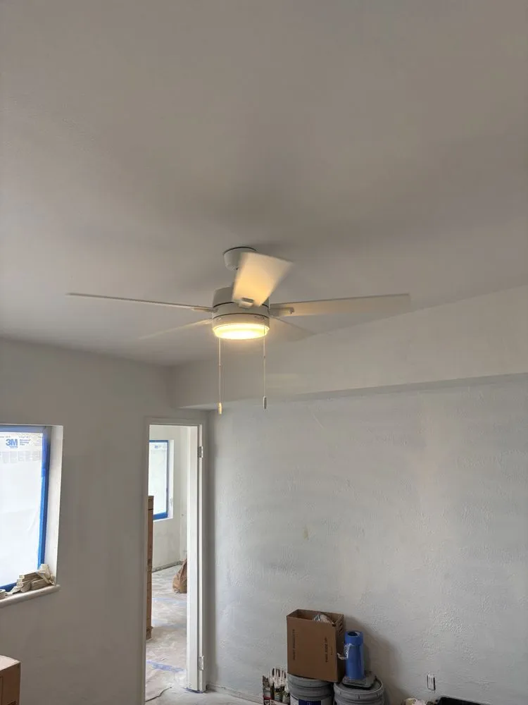 Slide of Ecuafrance Electric