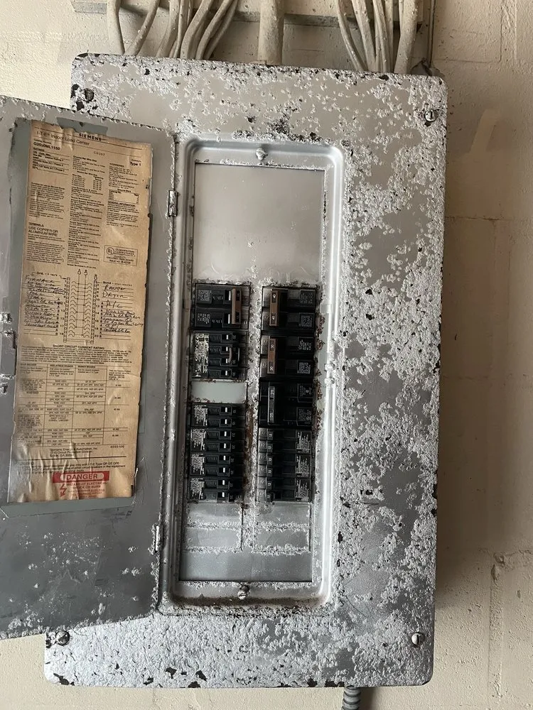 Slide of Ecuafrance Electric