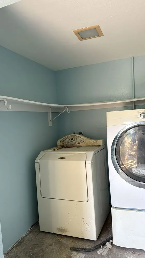 Slide of Edgar Gonzalez Electrician