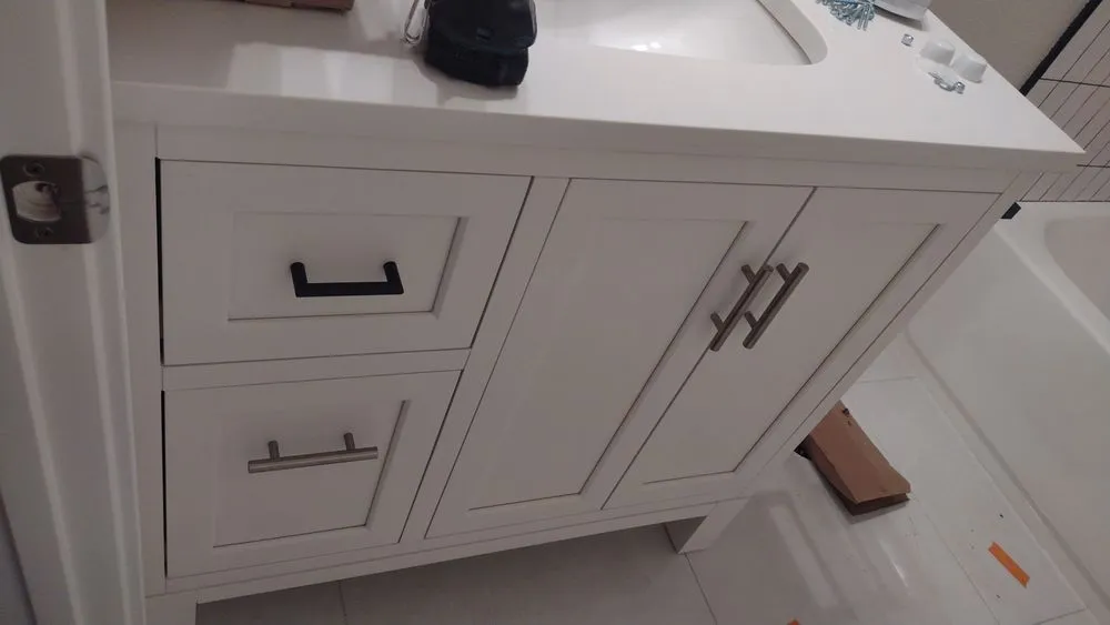 Slide of Edgar Gonzalez Electrician