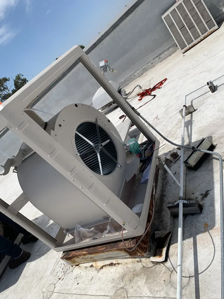 Slide of Edgars Service & Repair