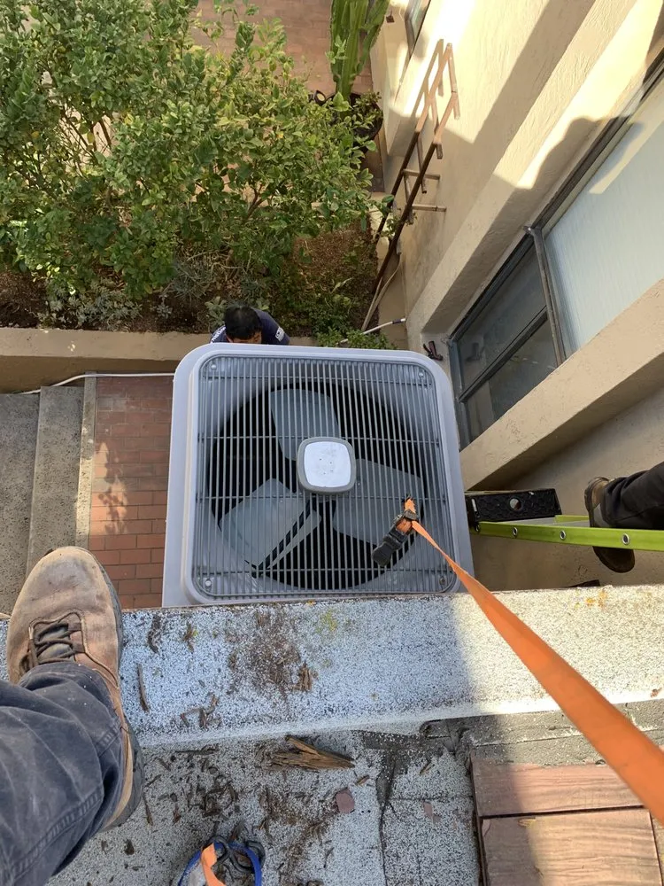 Slide of Edgars Service & Repair