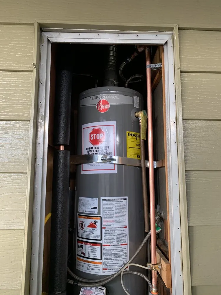 Licensed outlet and switch repair service in ,  - Edgars Service & Repair