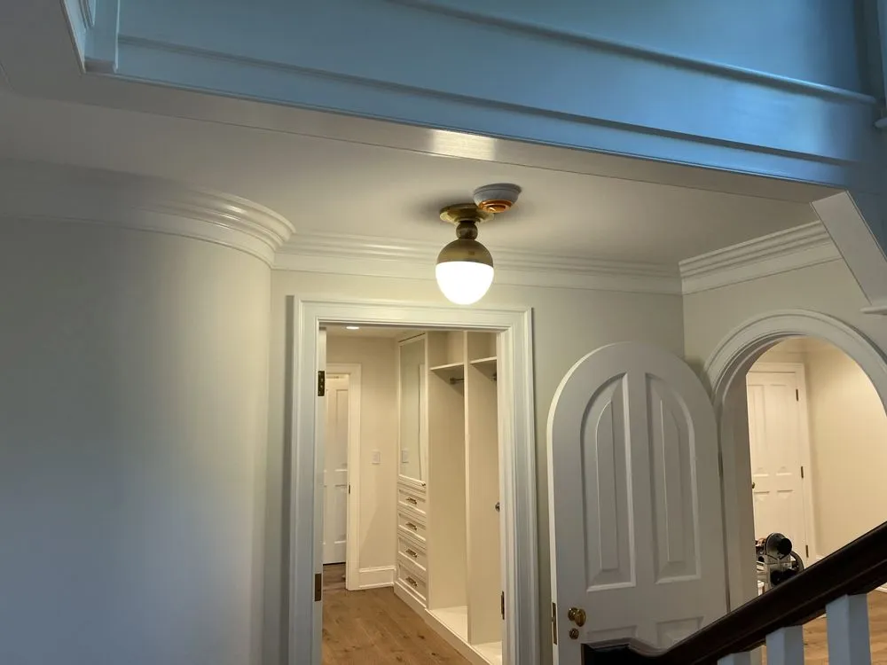 Slide of Edi’s Electrical Services