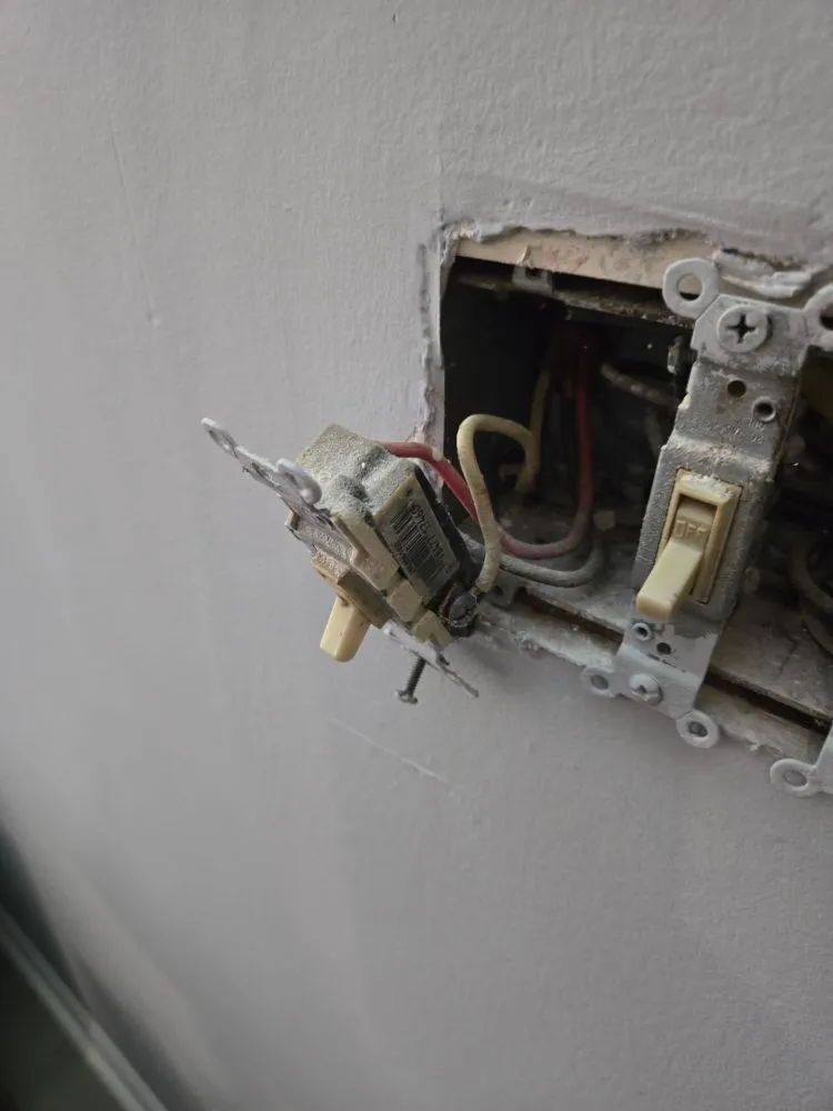 Slide of Edlectric Services