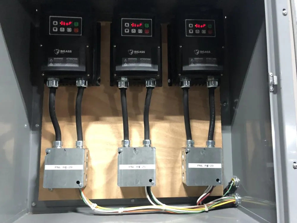 Licensed emergency electrical service in , by Eduardo And Sons Electric Services