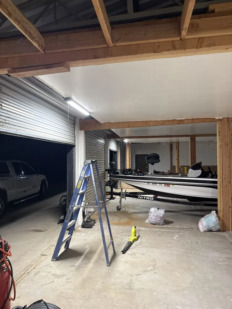 Slide of Eduardo Villalpando Electric