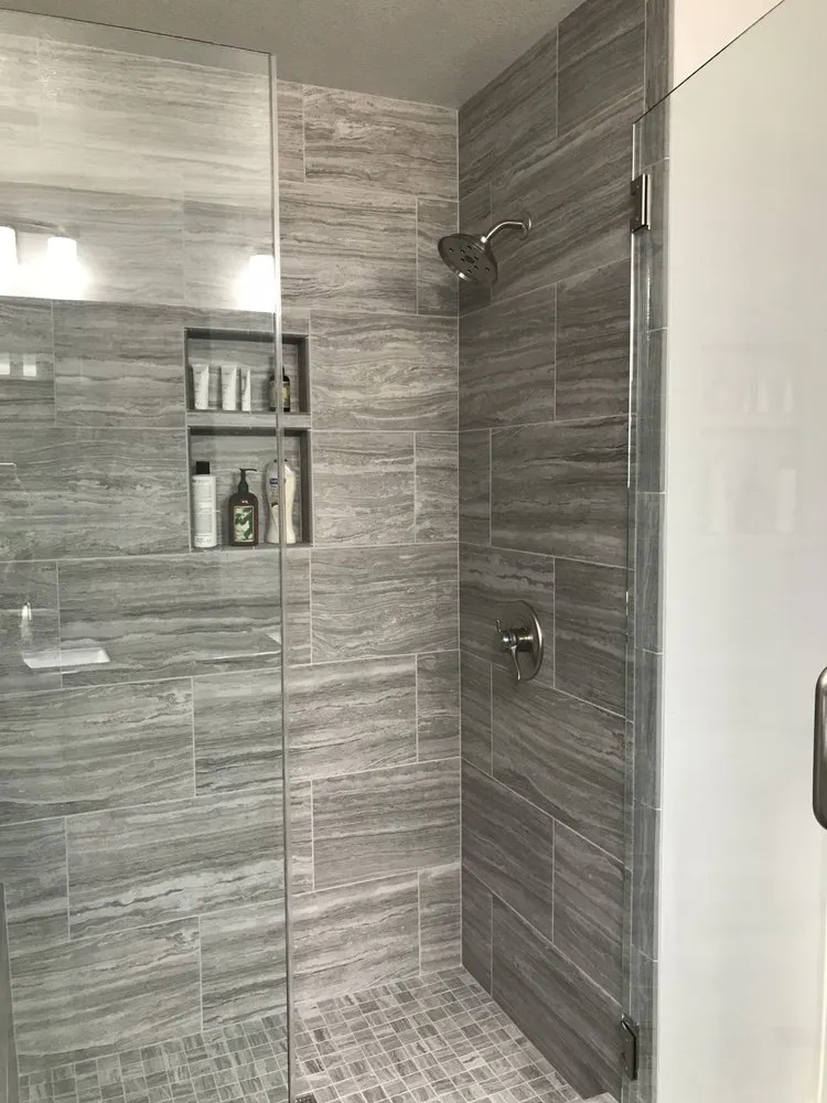 Slide of Eduardo's Handyman Services