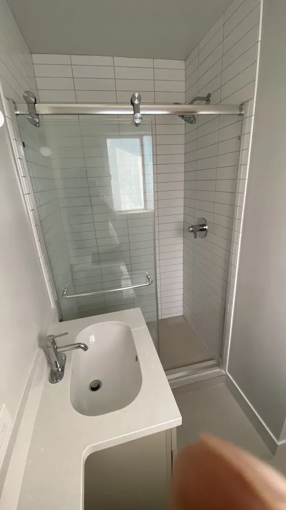 Slide of Eduardo's Handyman Services